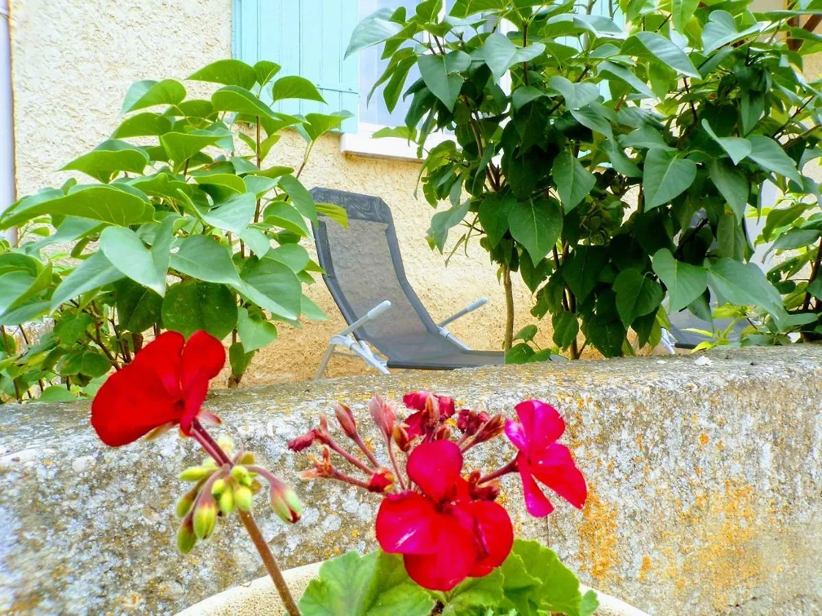 Gite De Touvent Monteux 0*,  France